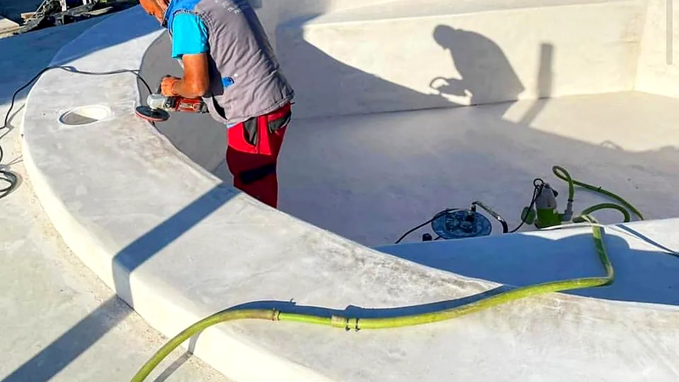 Preparación del vaso de una piscina antes de aplicar el revestimiento